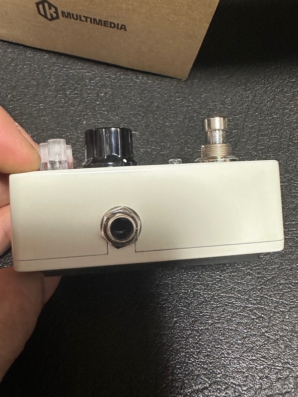 IK Multimedia TONE X ONE Brown Sound White Editionの画像